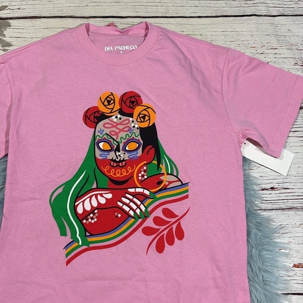 NWT Urban Outfitters Dia Pacheco X Golden Hour Graphic Tee Pink - Picture 6 of 8